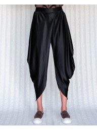 LISA BROWN - Etsu Pants ( Pictured in black)